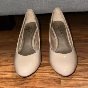 Life stride nude heals